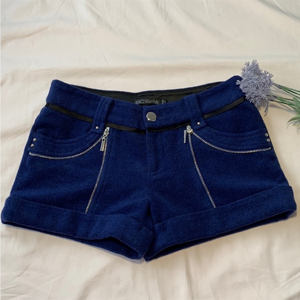NWOT B.C. VOGA shorts, blue/black size S, low rise, one of a kind